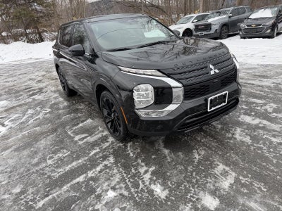 2022 Mitsubishi Outlander SE