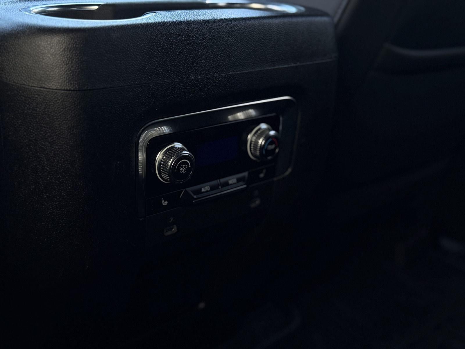 2022 GMC Yukon XL AT4