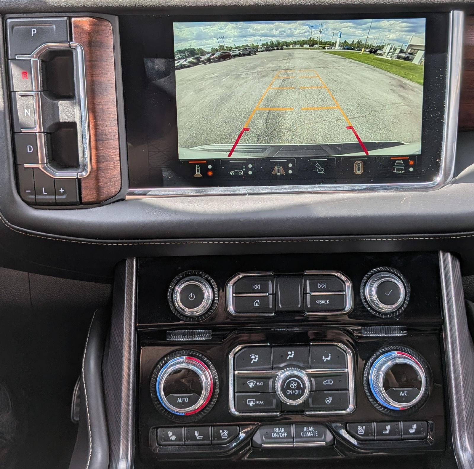 2023 GMC Yukon XL Denali Ultimate
