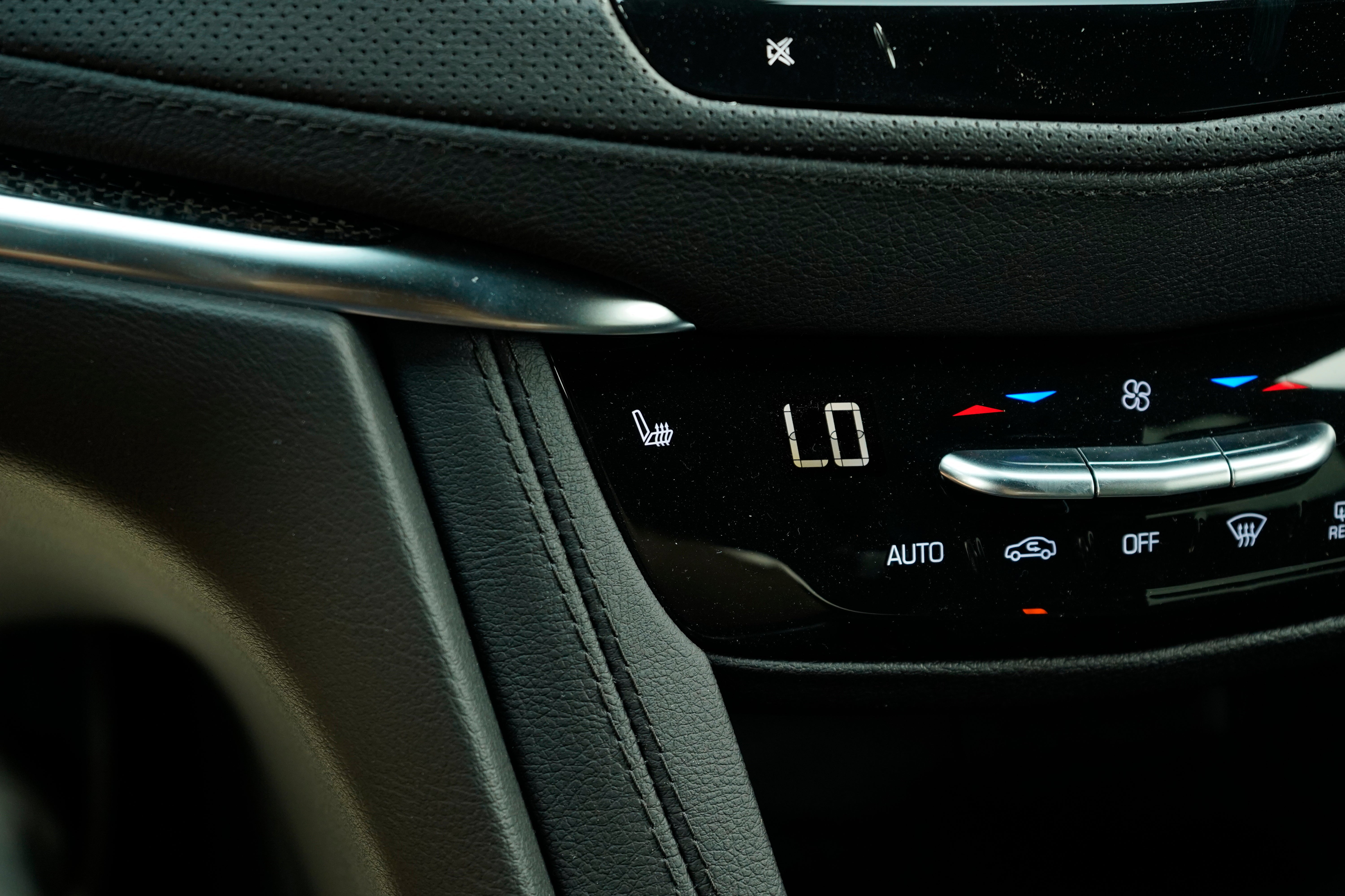 2024 Cadillac XT5 Sport