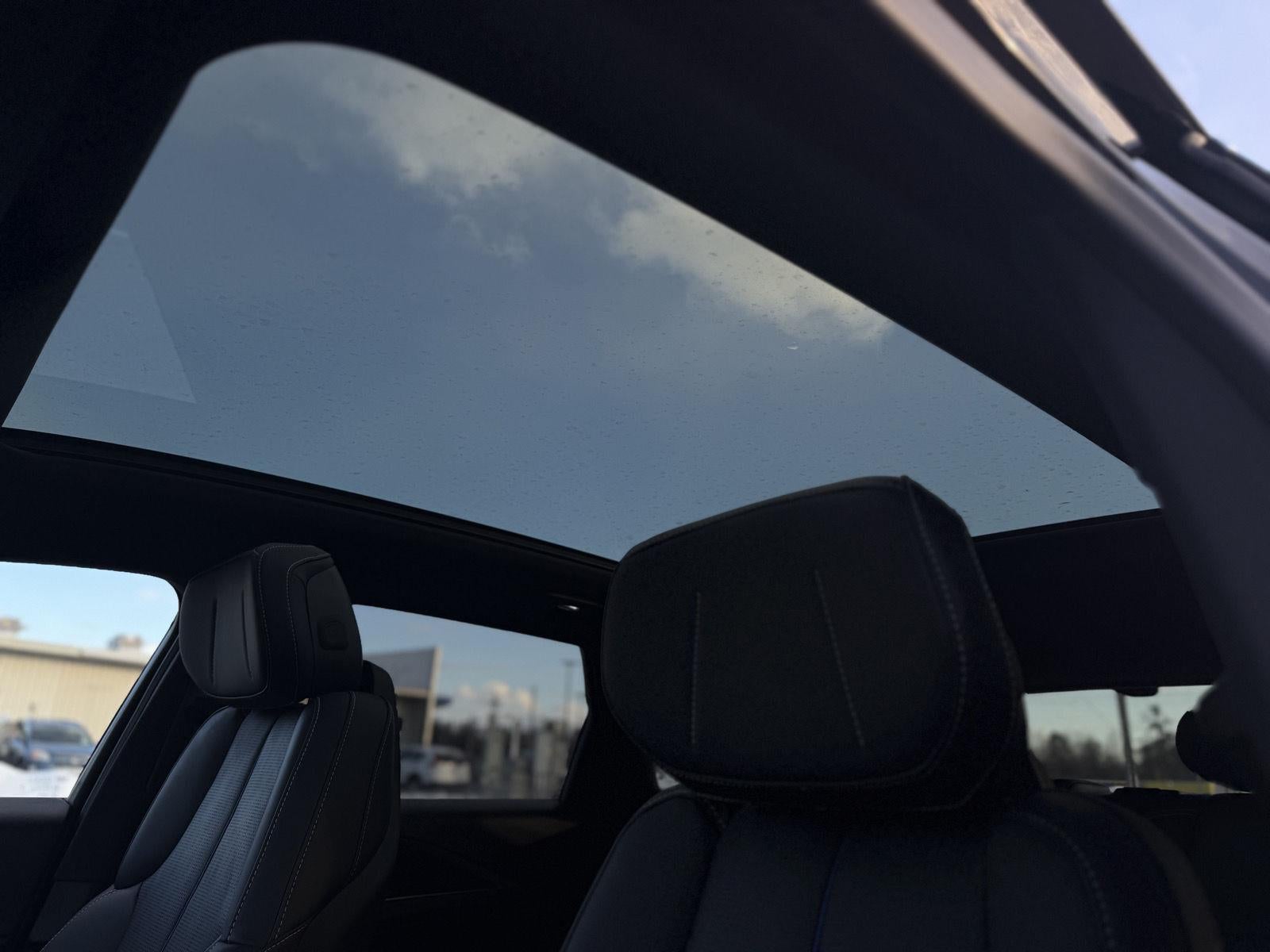 2025 Cadillac LYRIQ Luxury 1