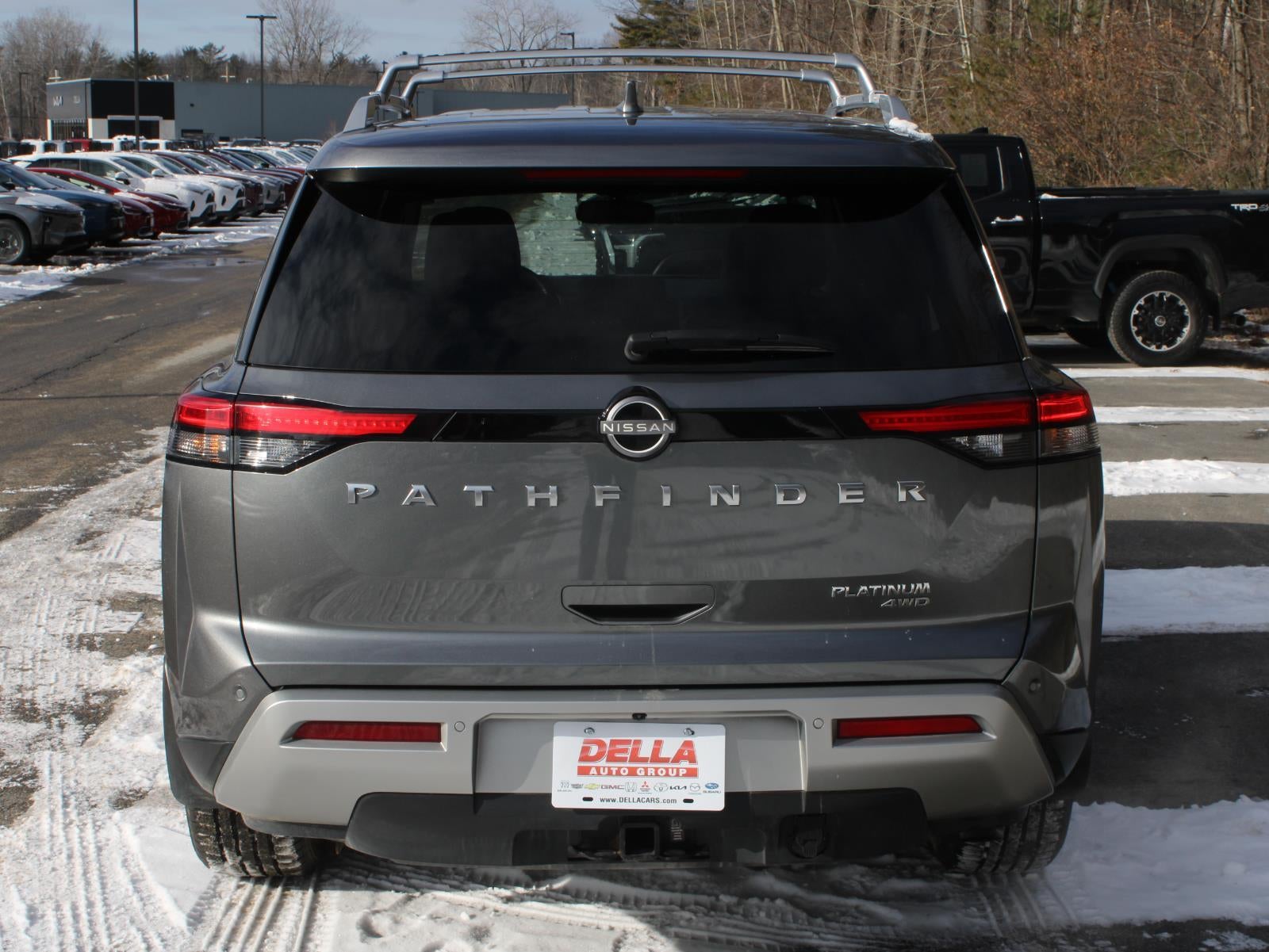 2022 Nissan Pathfinder Platinum