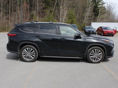 2022 Toyota Highlander Platinum