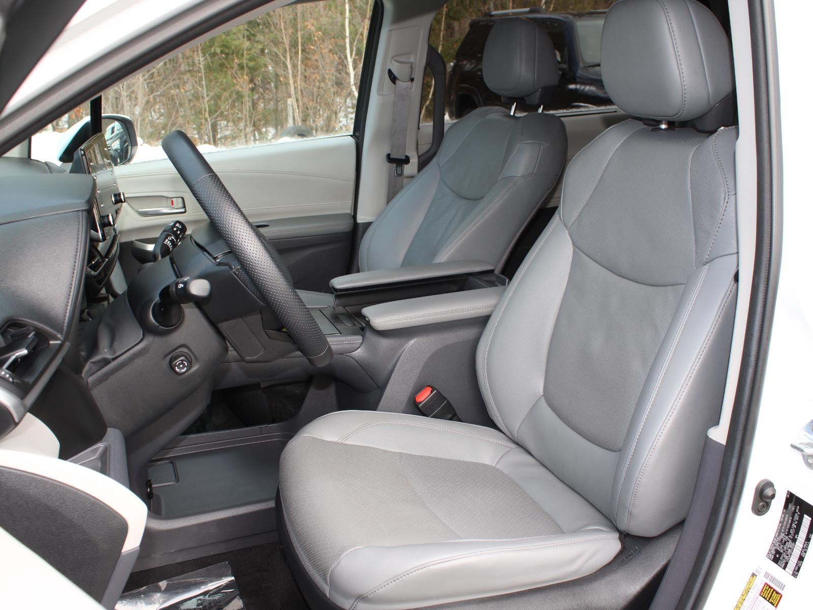 2023 Toyota Sienna Limited