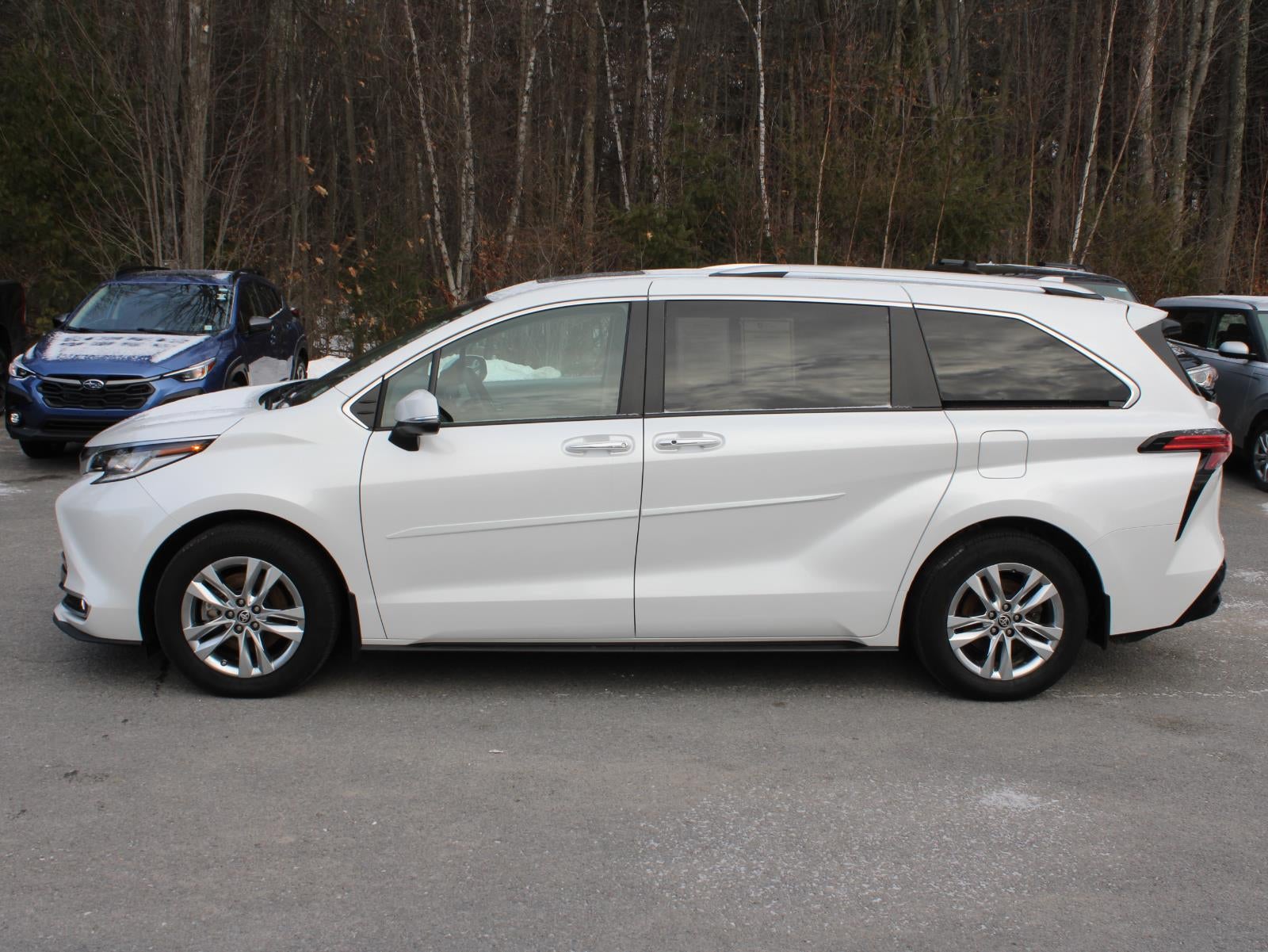 2023 Toyota Sienna Limited