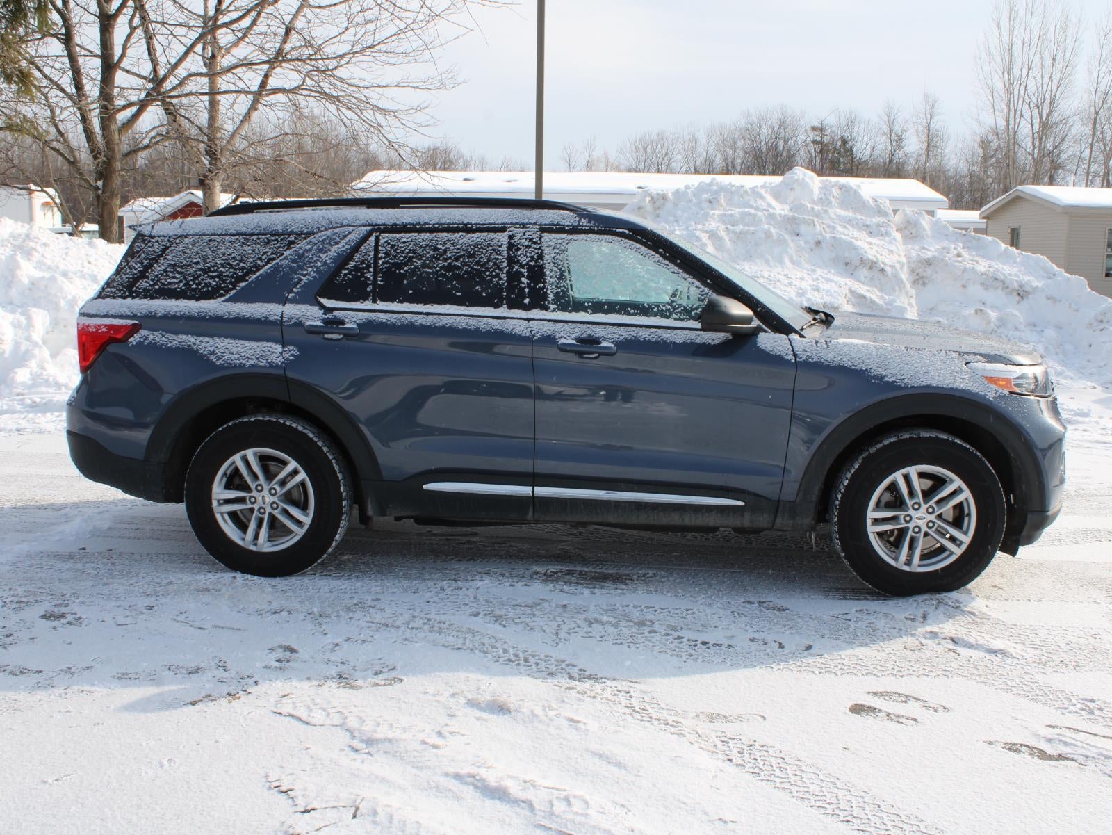 2021 Ford Explorer XLT Four Wheel Drive 10-SPEED AUTOMATIC