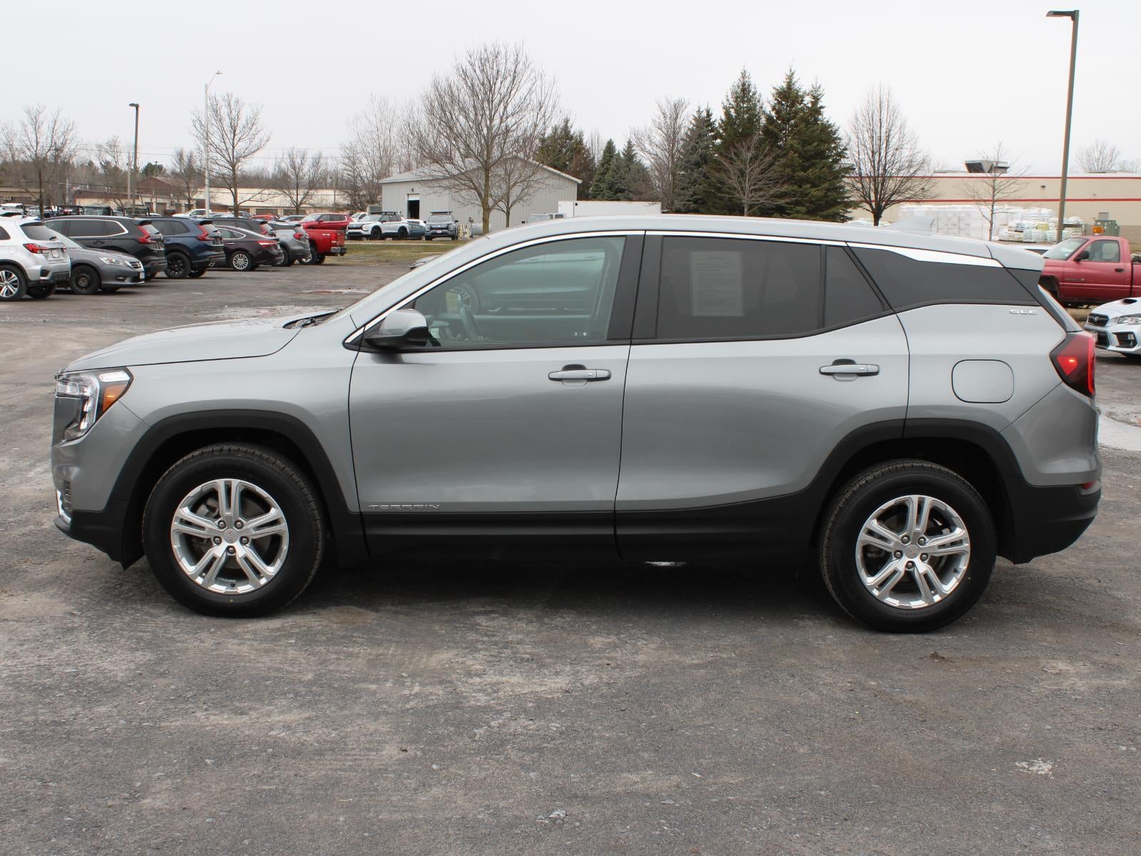 2024 GMC Terrain LE