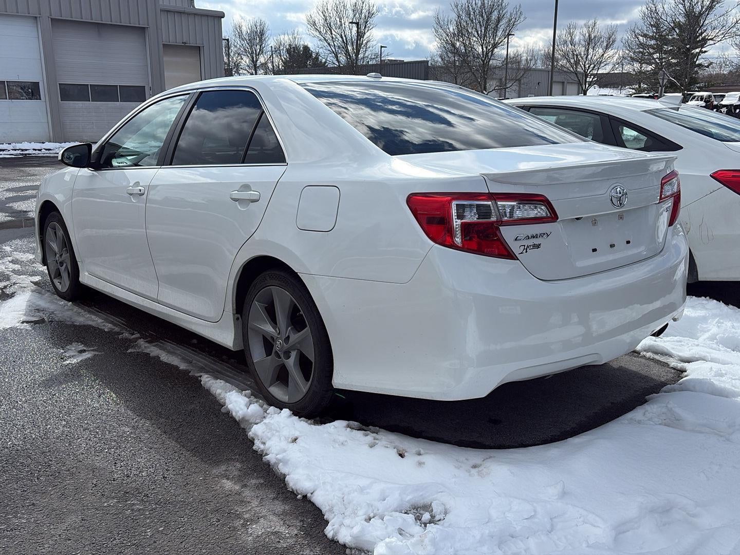 2014 Toyota Camry L Front-wheel Drive Transmission-Auto