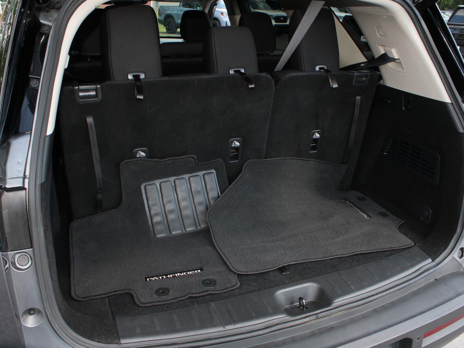2025 Nissan Pathfinder SV Four Wheel Drive Automatic