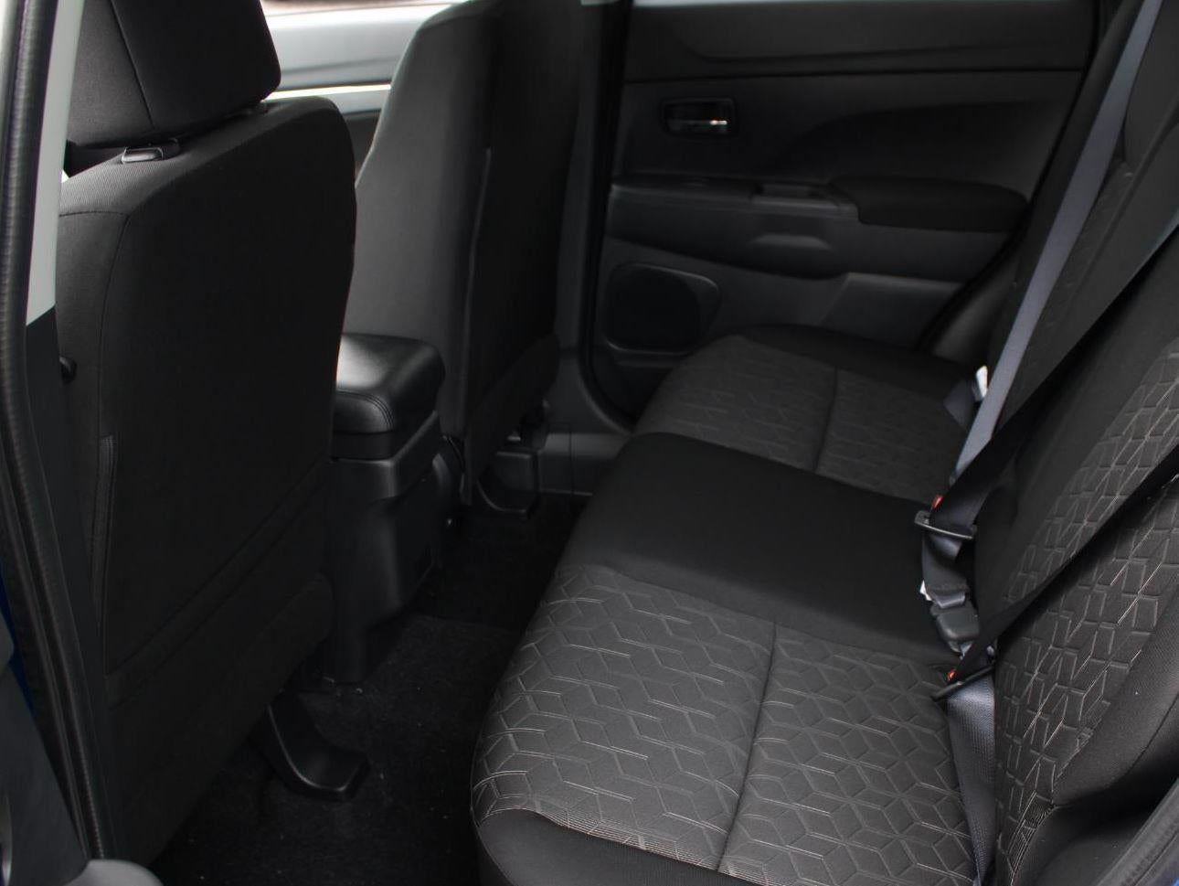 2026 Mitsubishi Outlander Sport ES