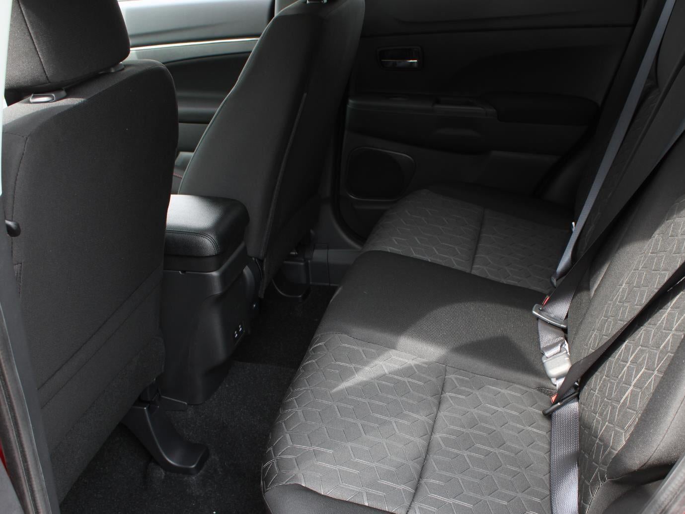 2026 Mitsubishi Outlander Sport LE