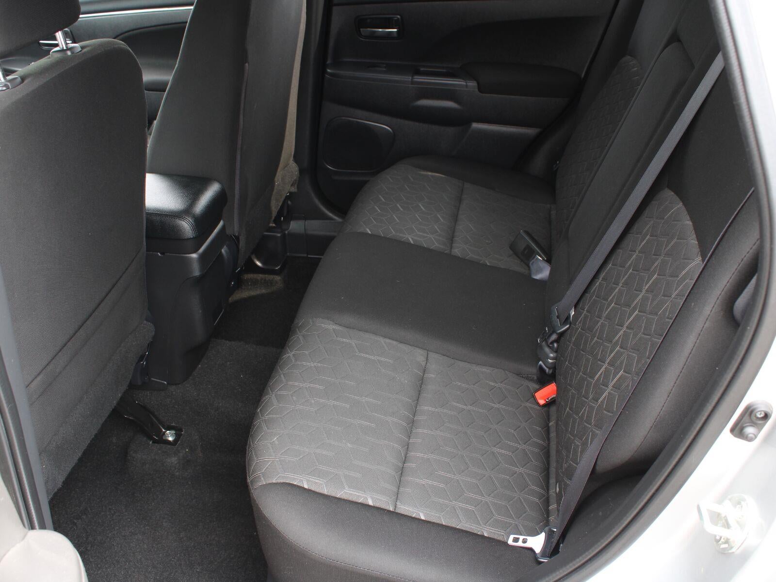2024 Mitsubishi Outlander Sport ES