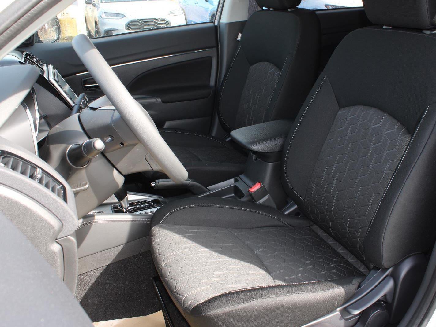 2026 Mitsubishi Outlander Sport ES