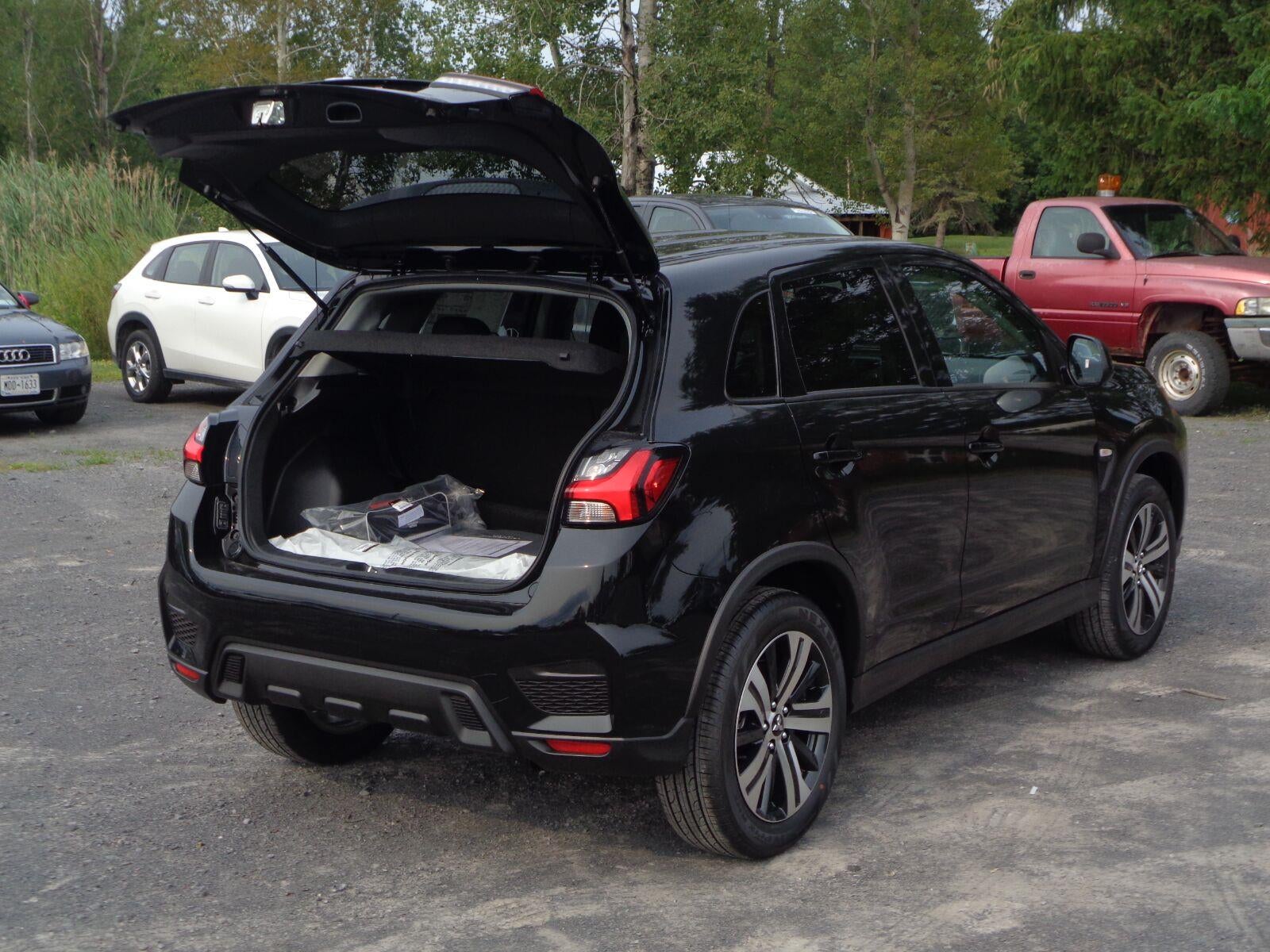 2026 Mitsubishi Outlander Sport ES