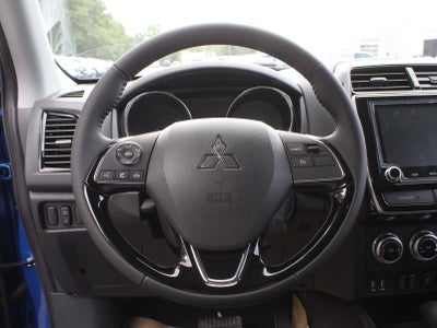2027 Mitsubishi Outlander Sport SE
