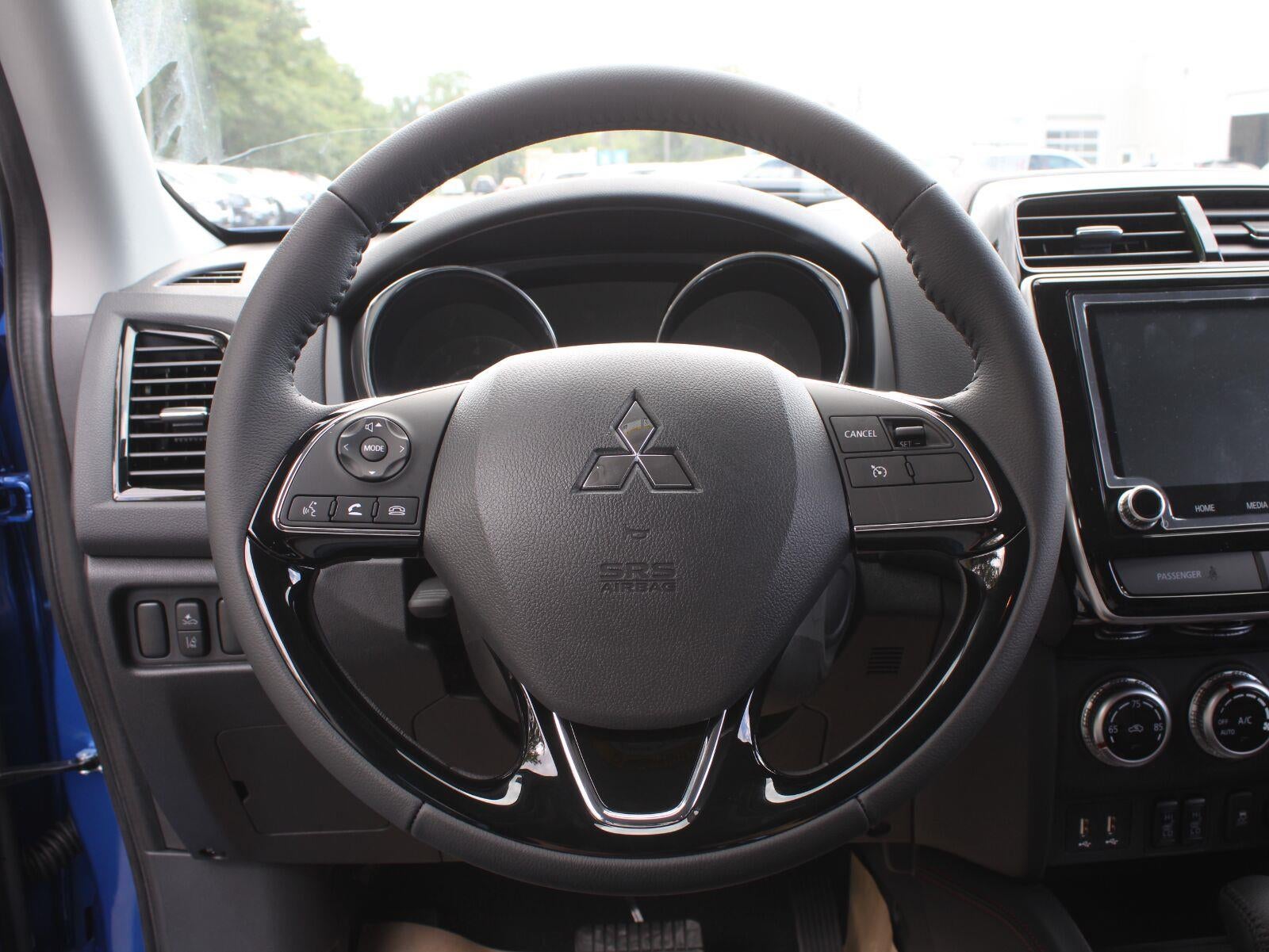 2027 Mitsubishi Outlander Sport SE
