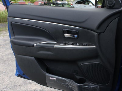 2027 Mitsubishi Outlander Sport SE