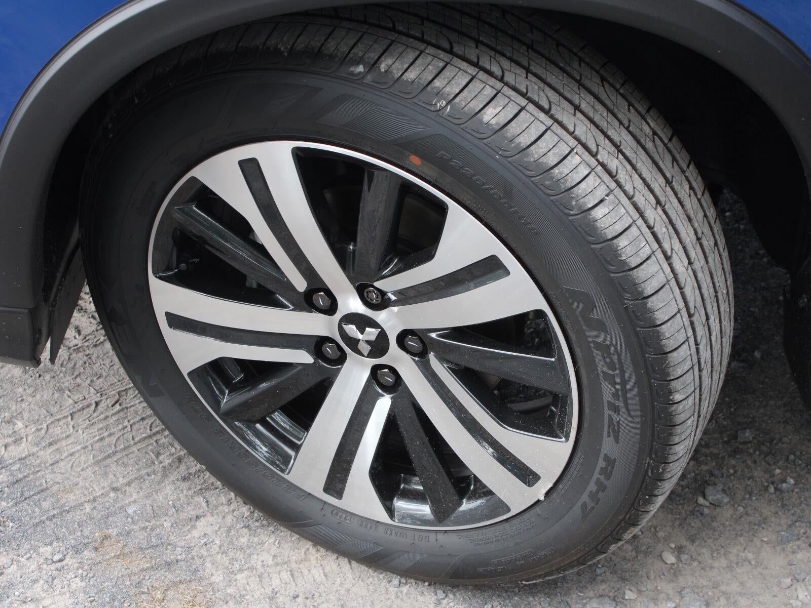2027 Mitsubishi Outlander Sport SE