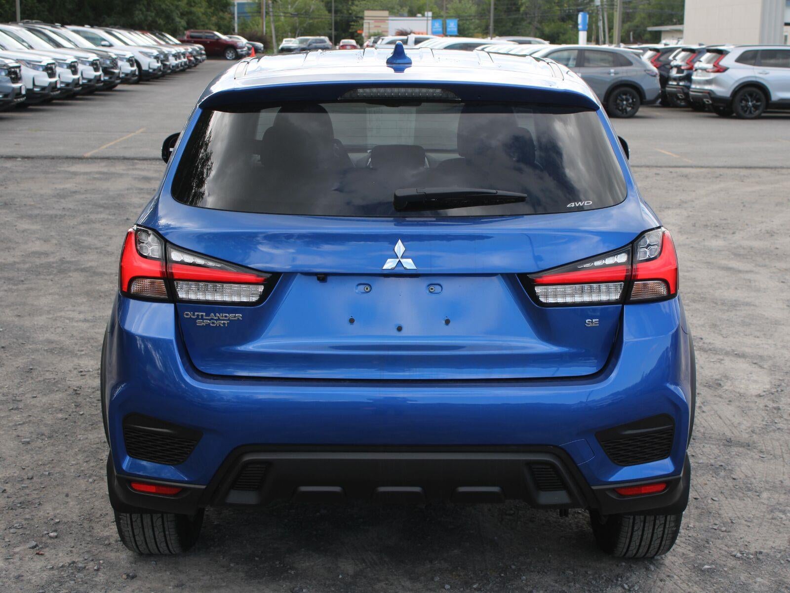 2027 Mitsubishi Outlander Sport SE
