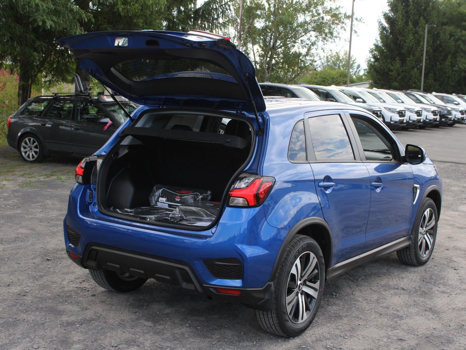 2027 Mitsubishi Outlander Sport SE