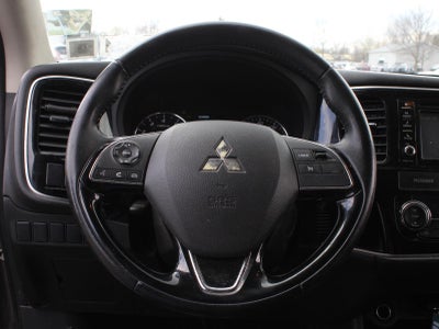 2016 Mitsubishi Outlander SE