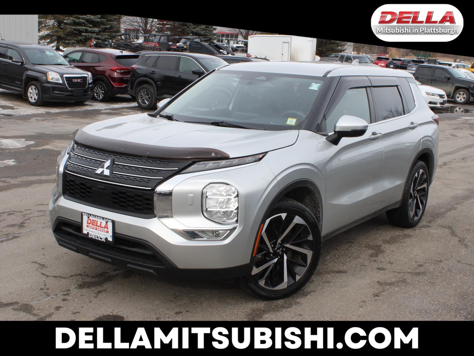 2022 Mitsubishi Outlander ES