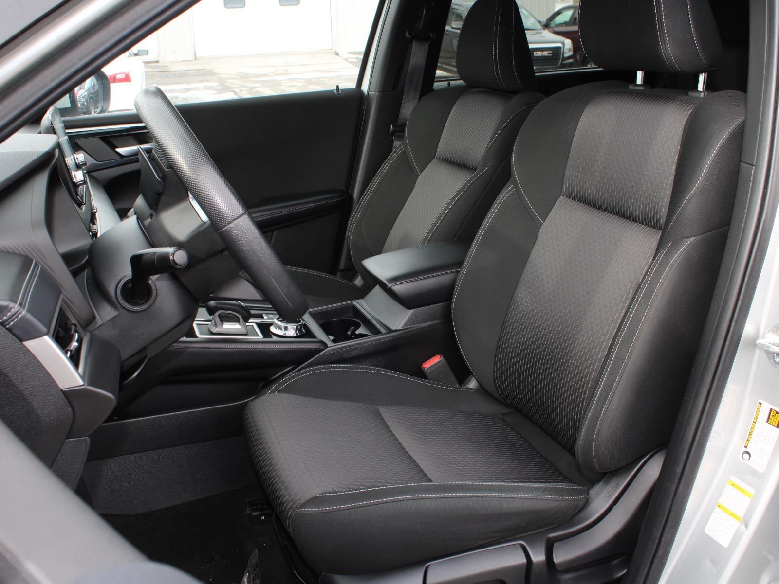 2022 Mitsubishi Outlander ES