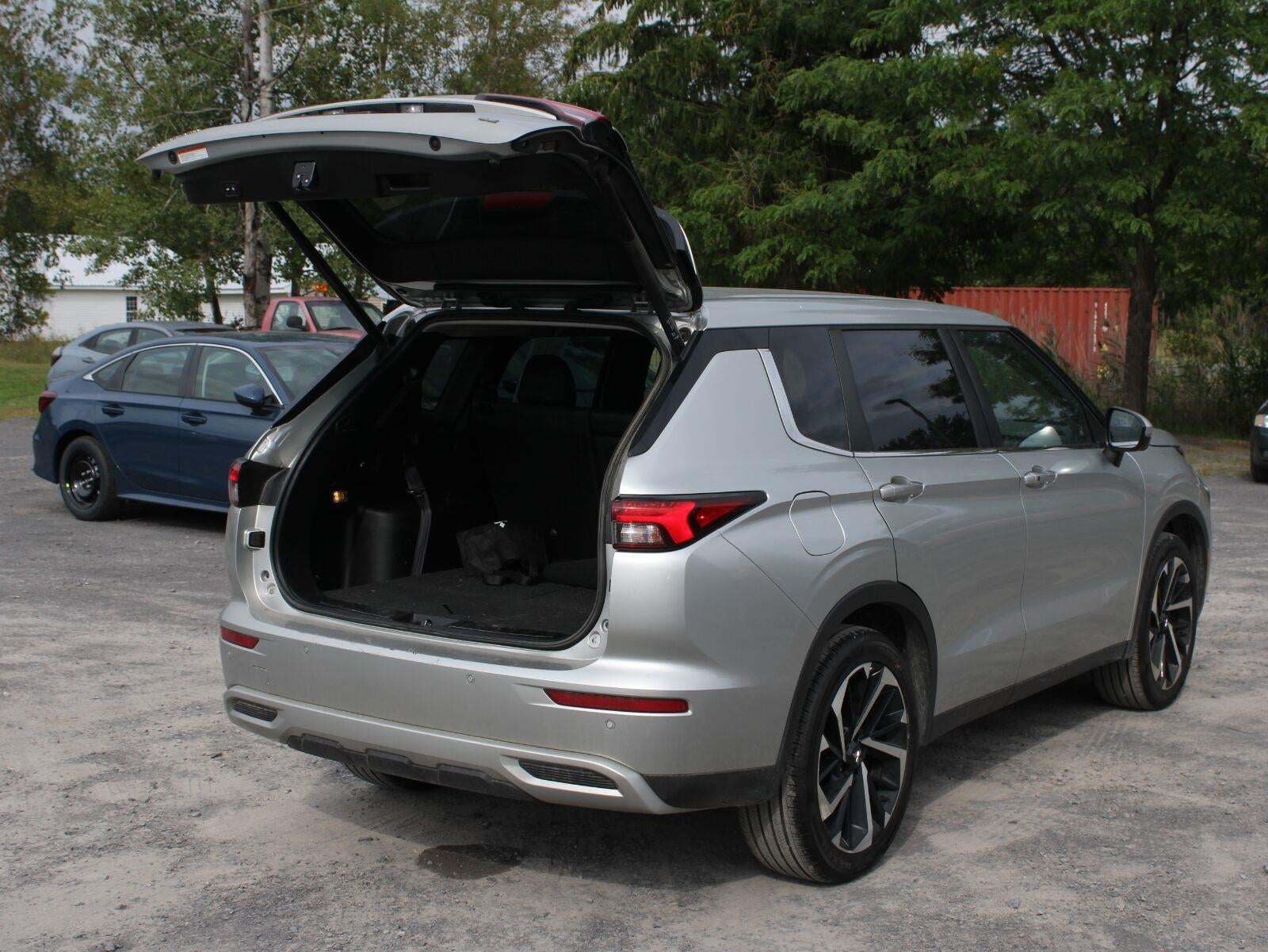 2022 Mitsubishi Outlander SE