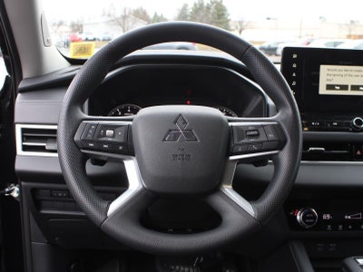 2026 Mitsubishi Outlander ES