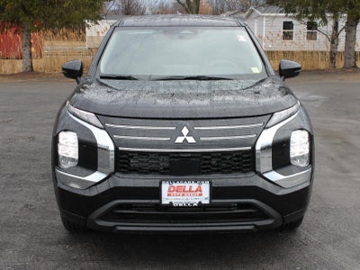 2026 Mitsubishi Outlander ES