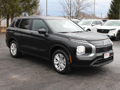 2026 Mitsubishi Outlander ES