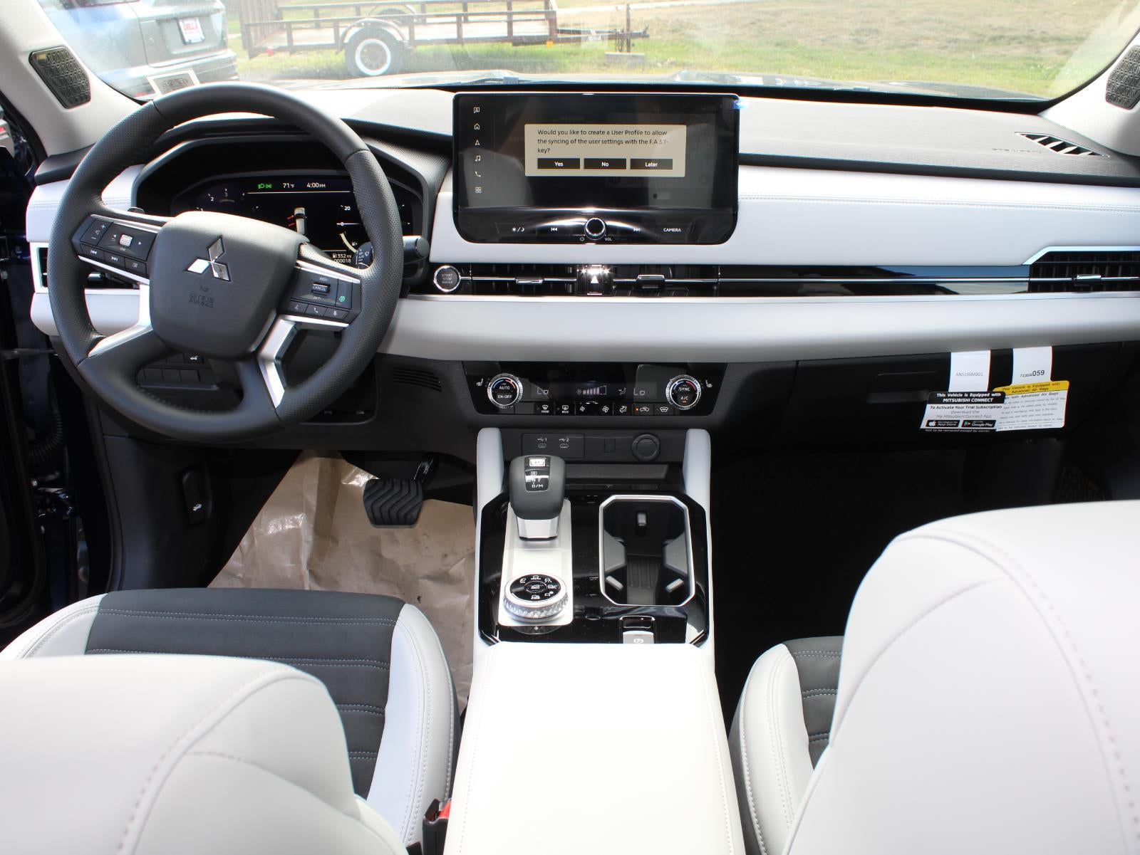 2025 Mitsubishi Outlander SE