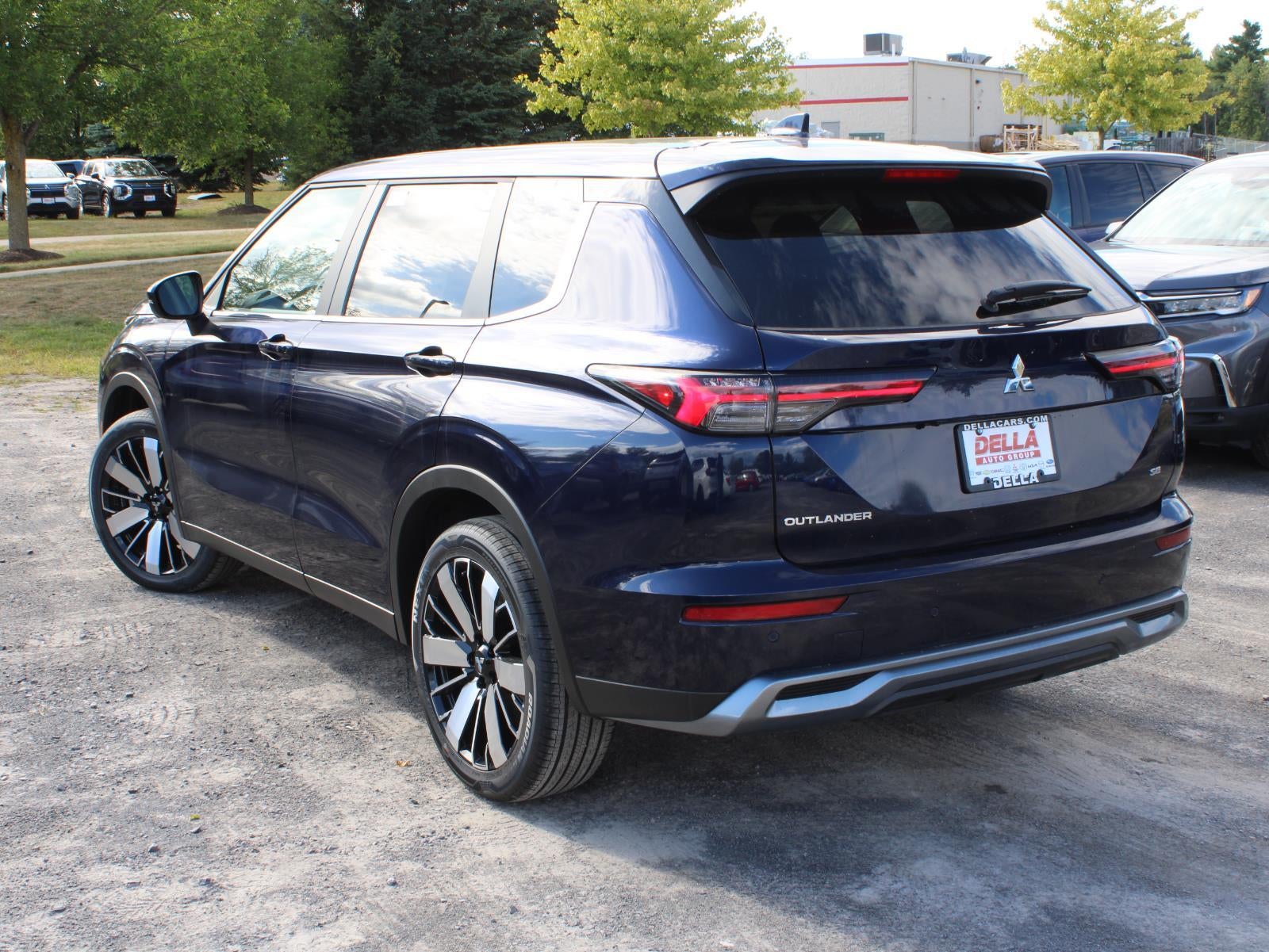 2025 Mitsubishi Outlander SE