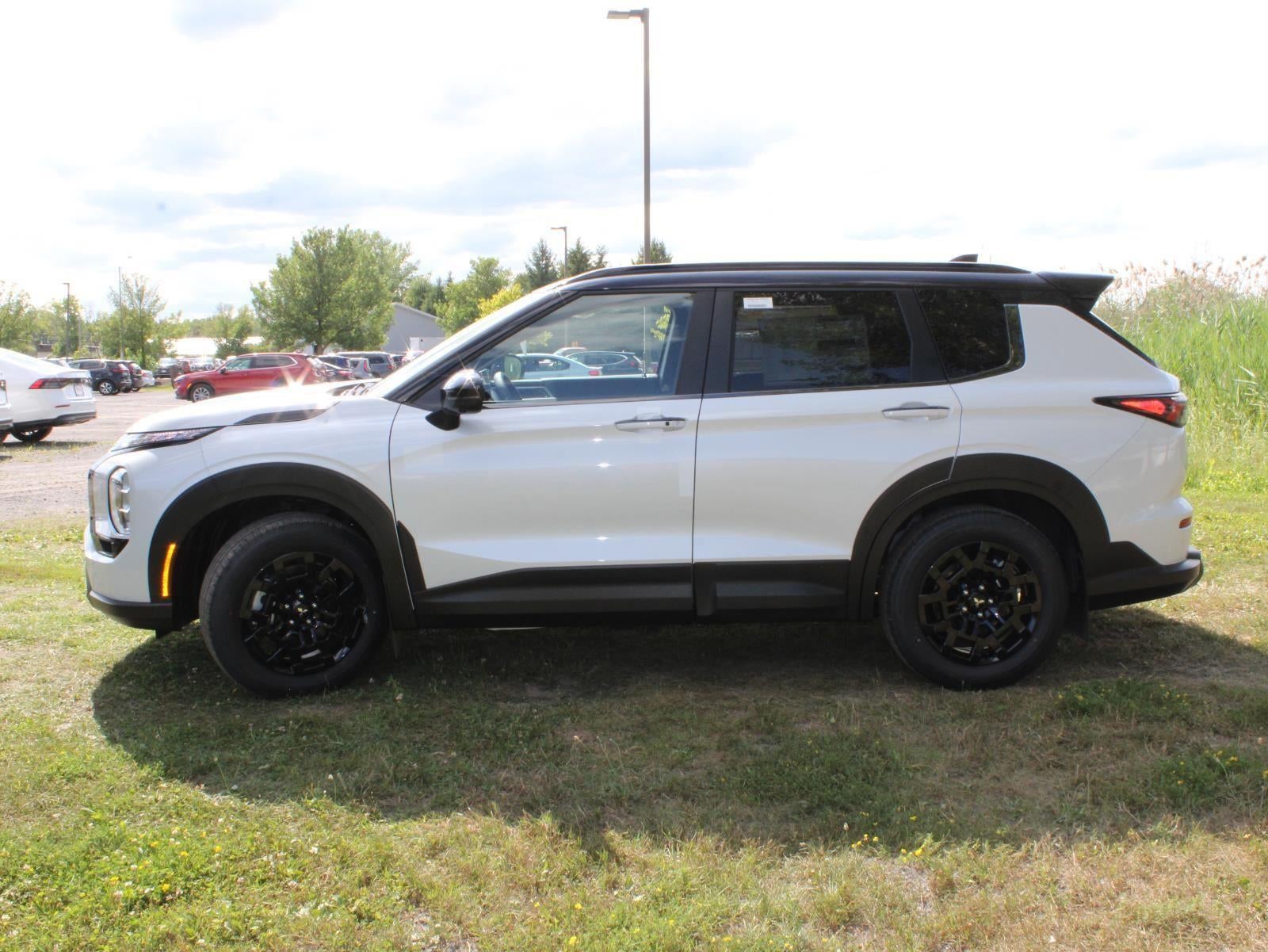 2025 Mitsubishi Outlander Trail Edition