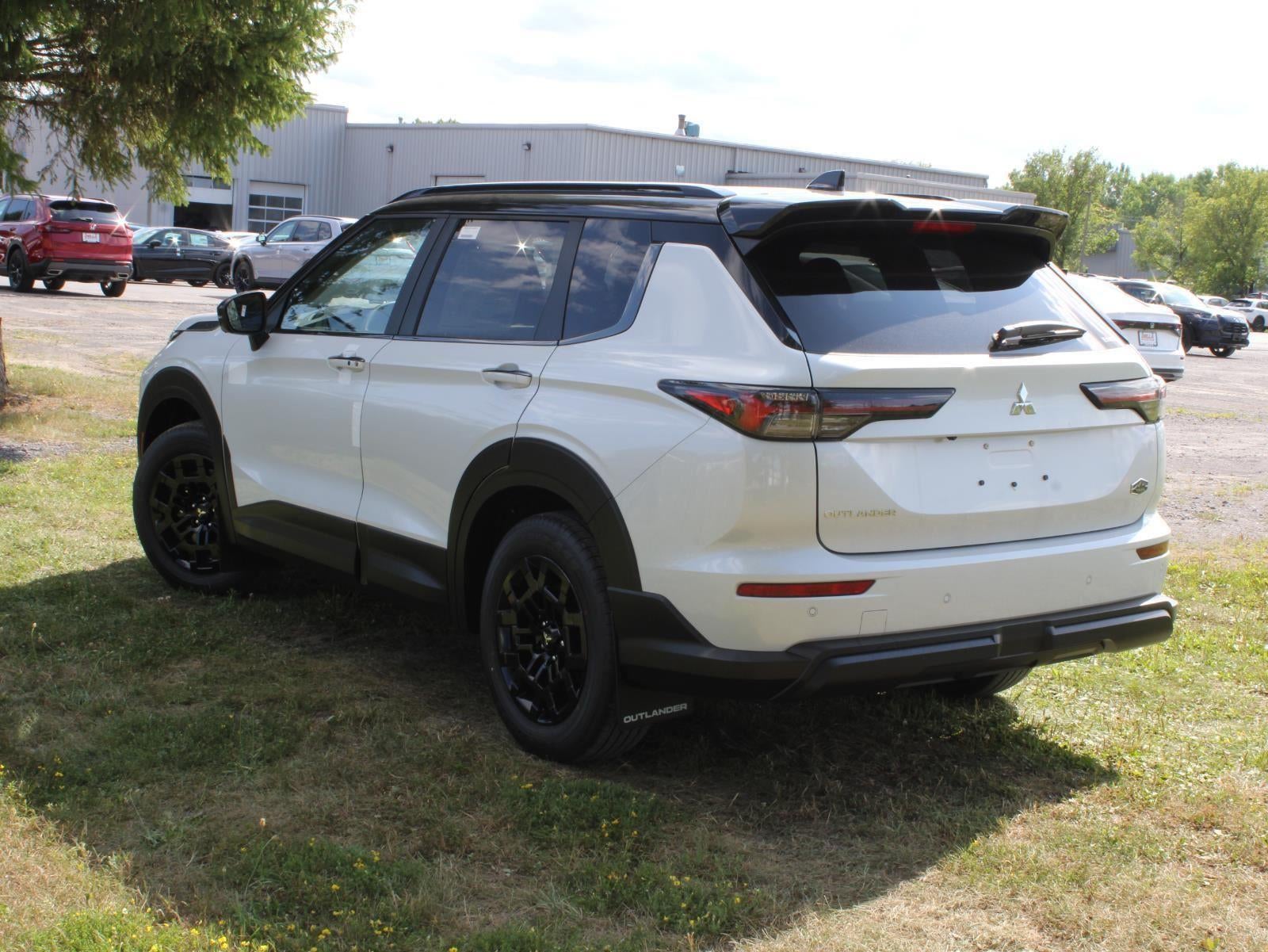 2025 Mitsubishi Outlander Trail Edition