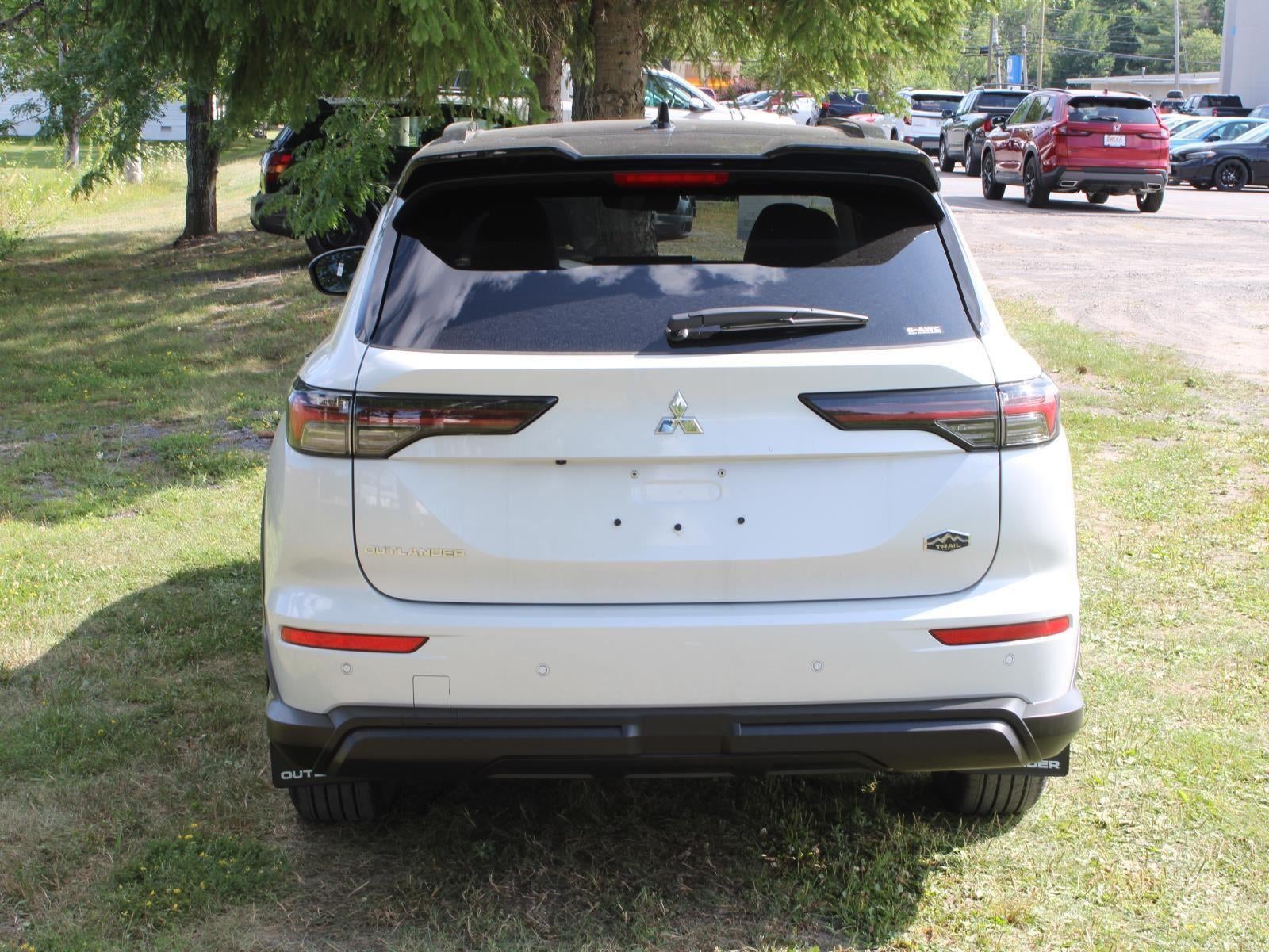 2025 Mitsubishi Outlander Trail Edition