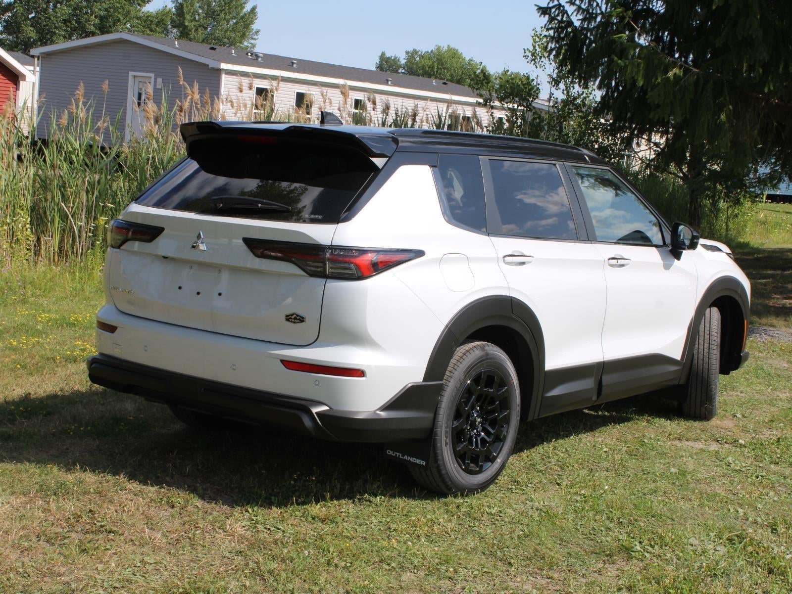 2025 Mitsubishi Outlander Trail Edition