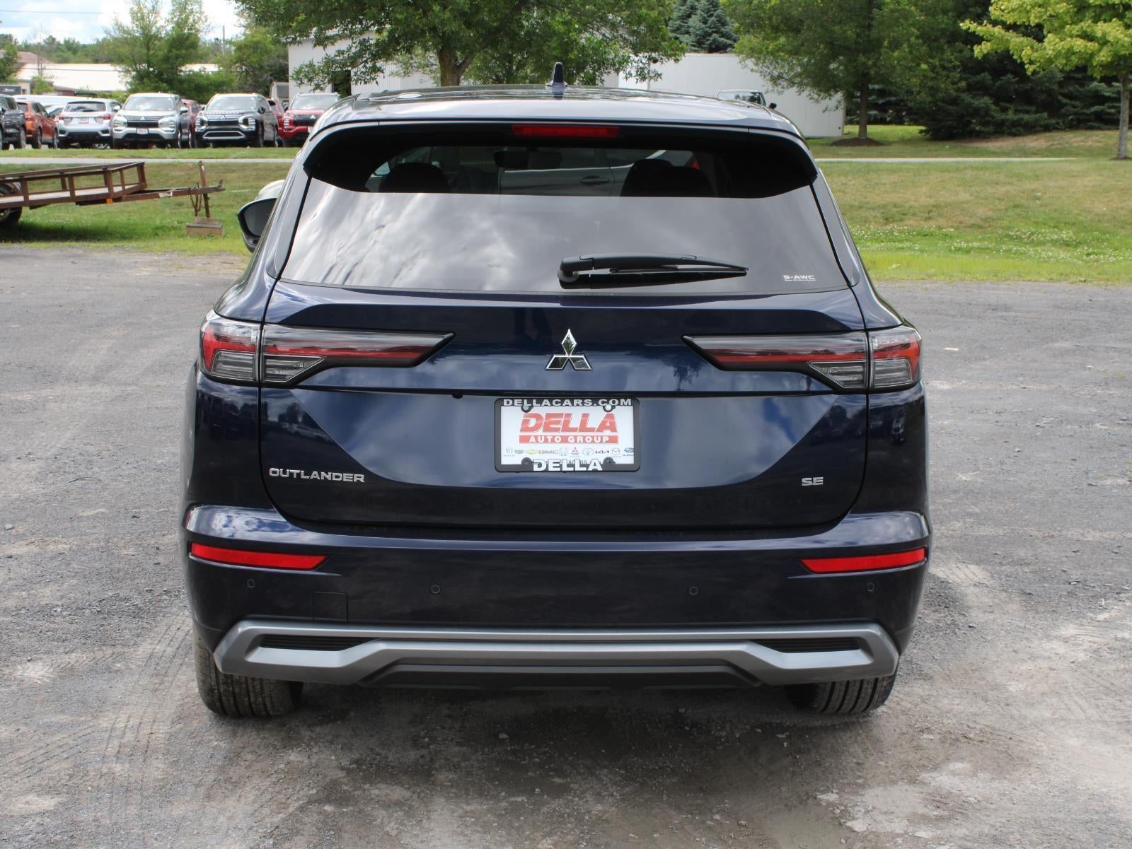 2025 Mitsubishi Outlander SE