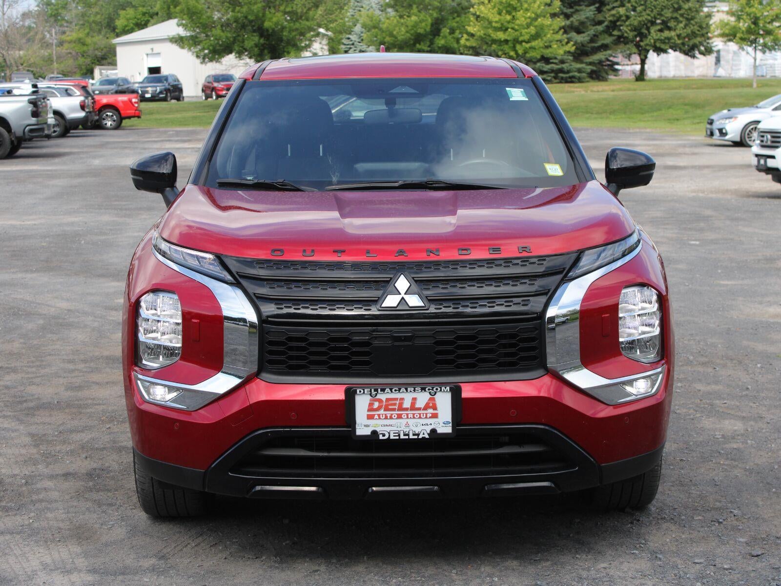 2024 Mitsubishi Outlander SE Black Edition w/Pano Roof