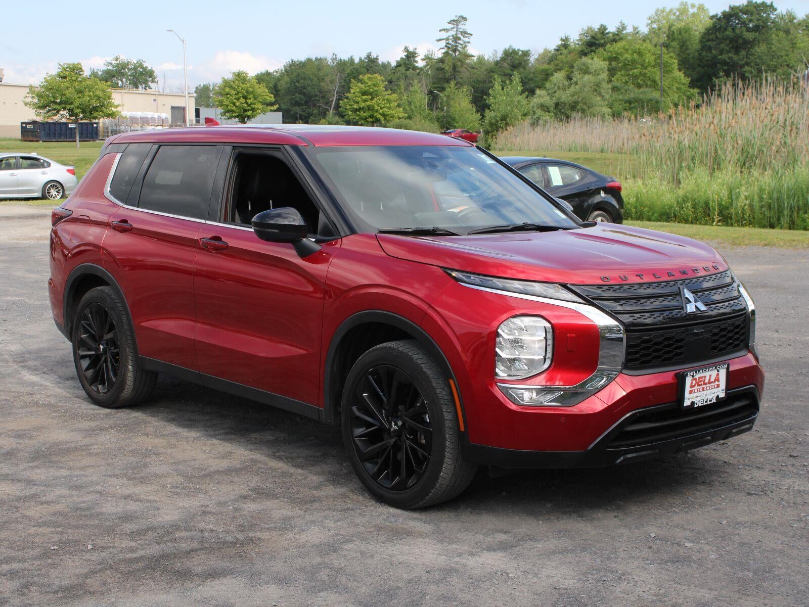 2024 Mitsubishi Outlander SE Black Edition w/Pano Roof