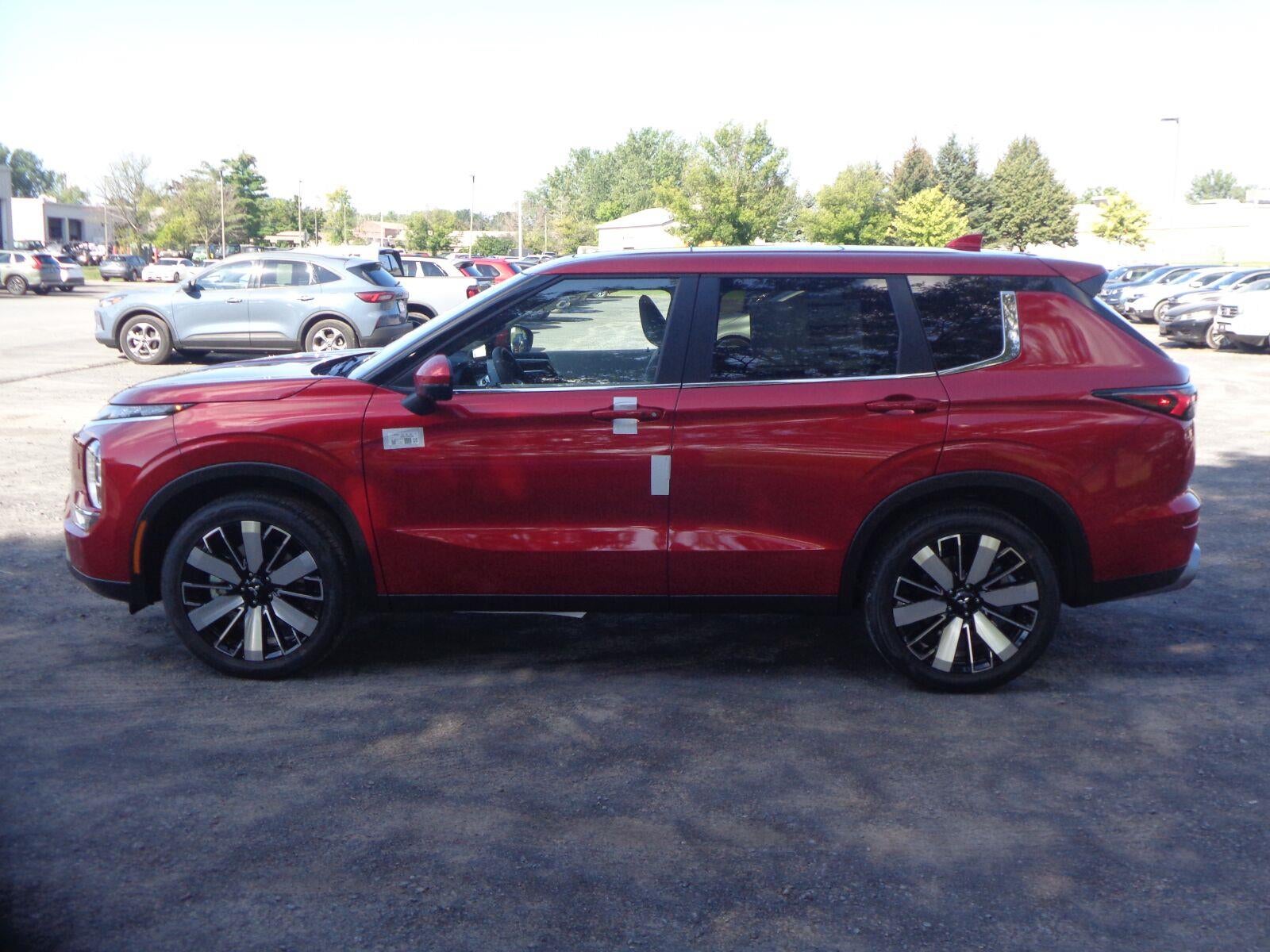 2026 Mitsubishi Outlander SE