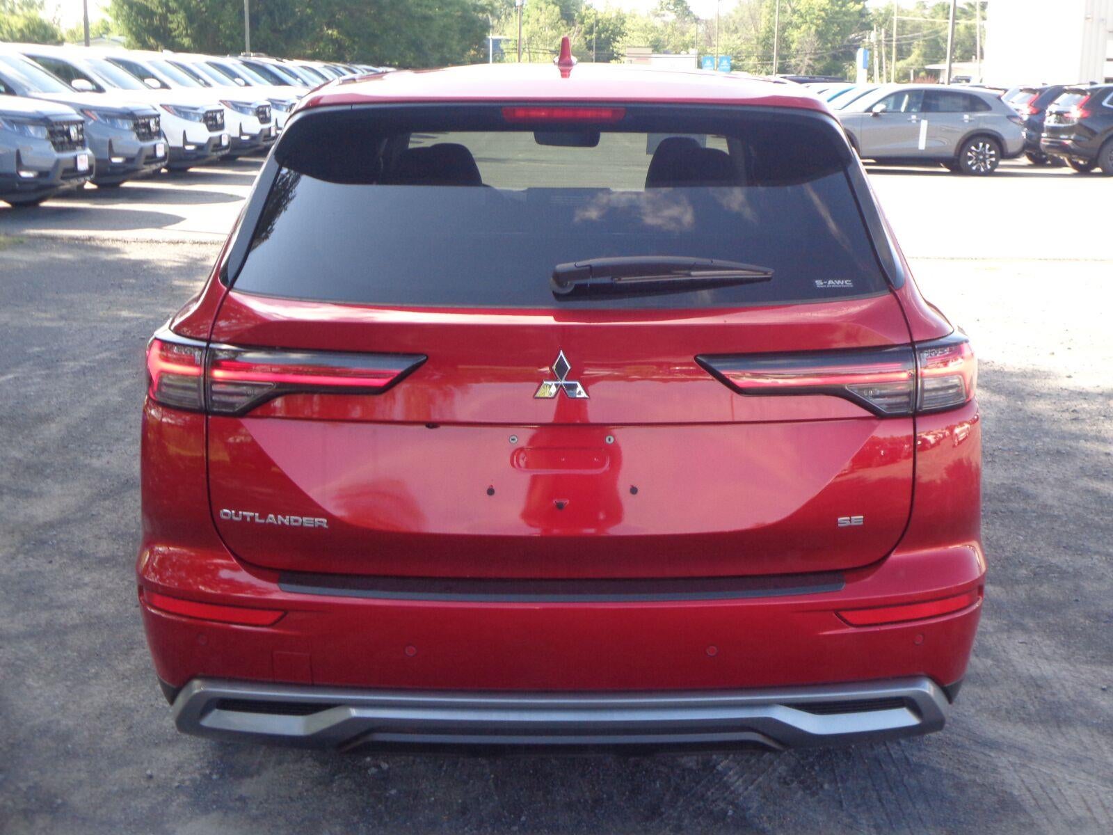 2026 Mitsubishi Outlander SE