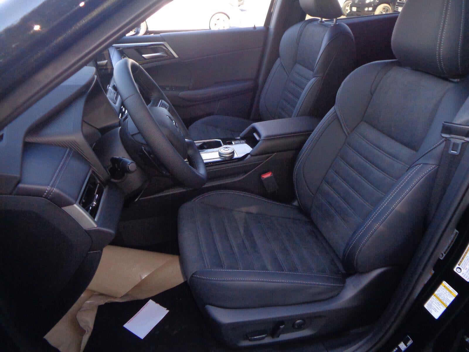 2026 Mitsubishi Outlander LE