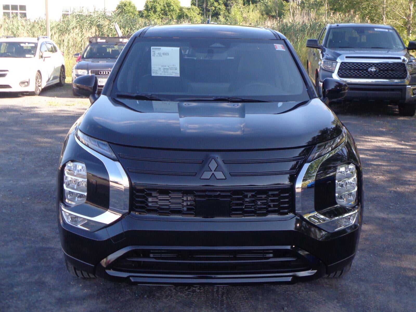 2026 Mitsubishi Outlander LE