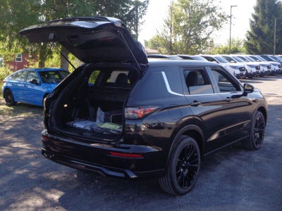 2026 Mitsubishi Outlander LE