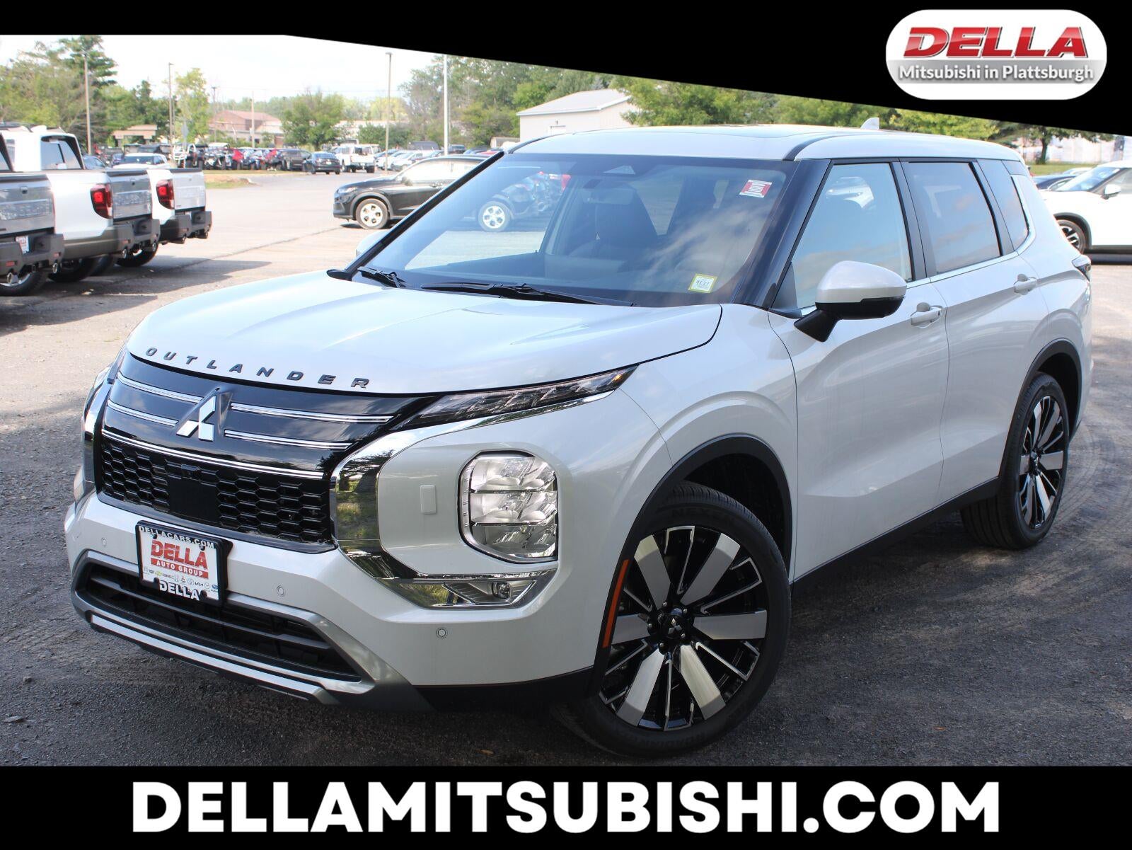 2026 Mitsubishi Outlander SE