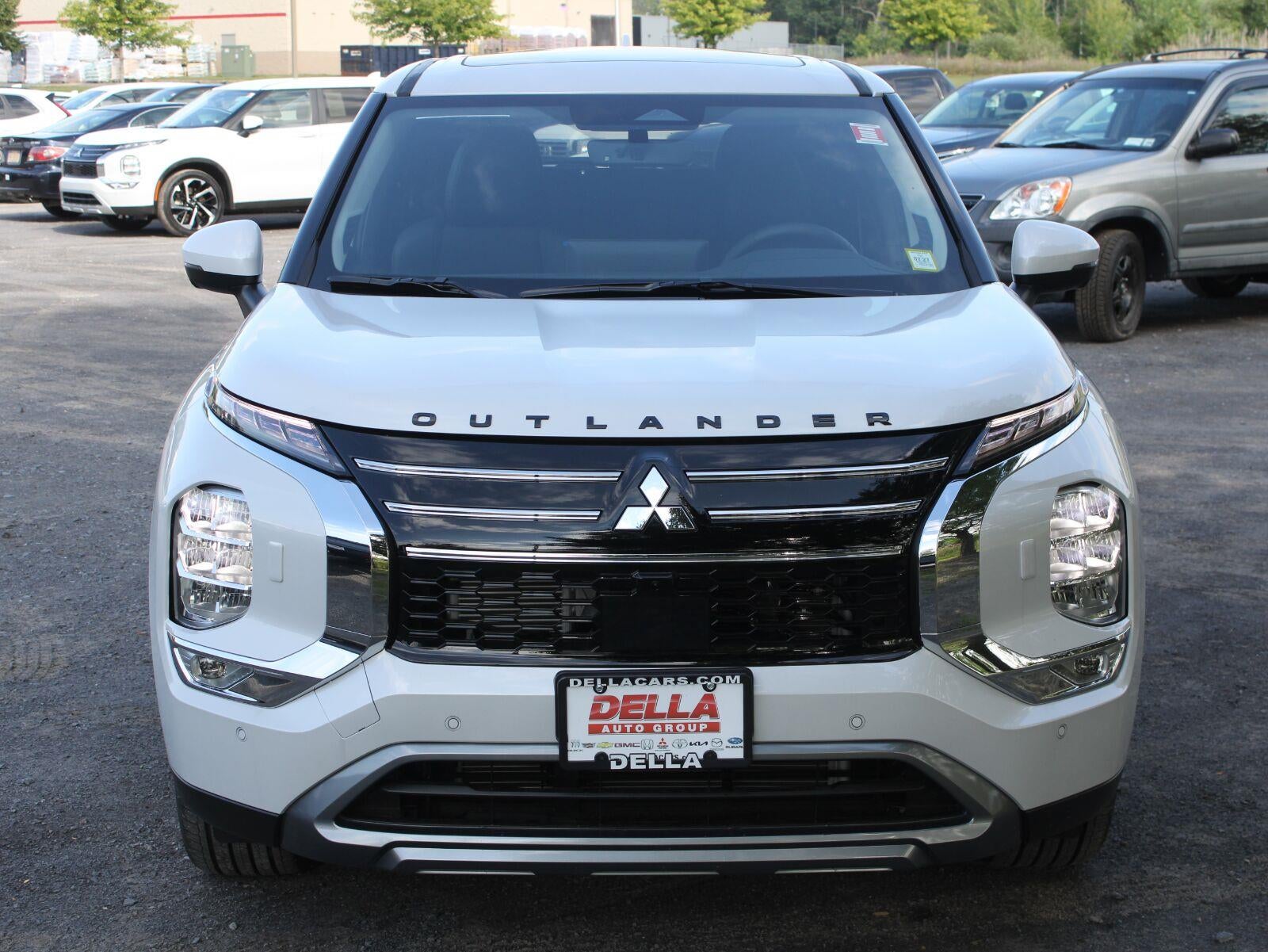 2026 Mitsubishi Outlander SE