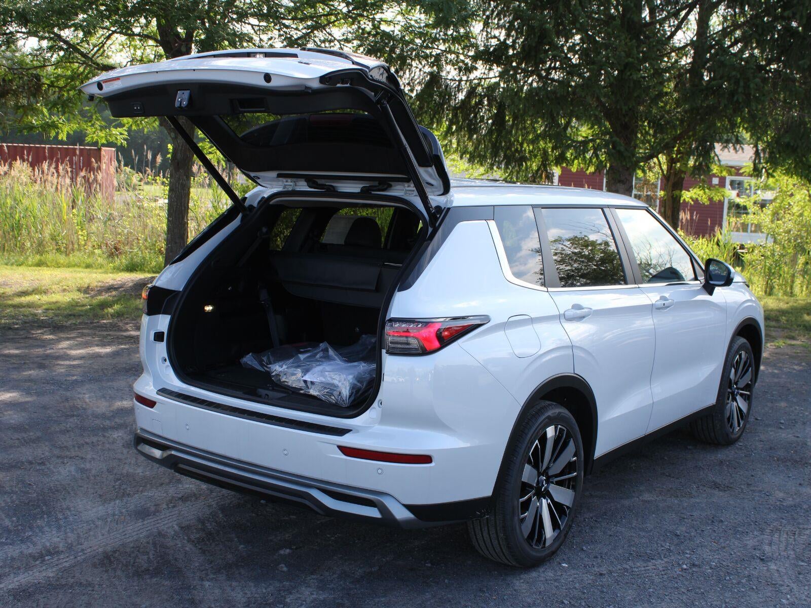 2026 Mitsubishi Outlander SE