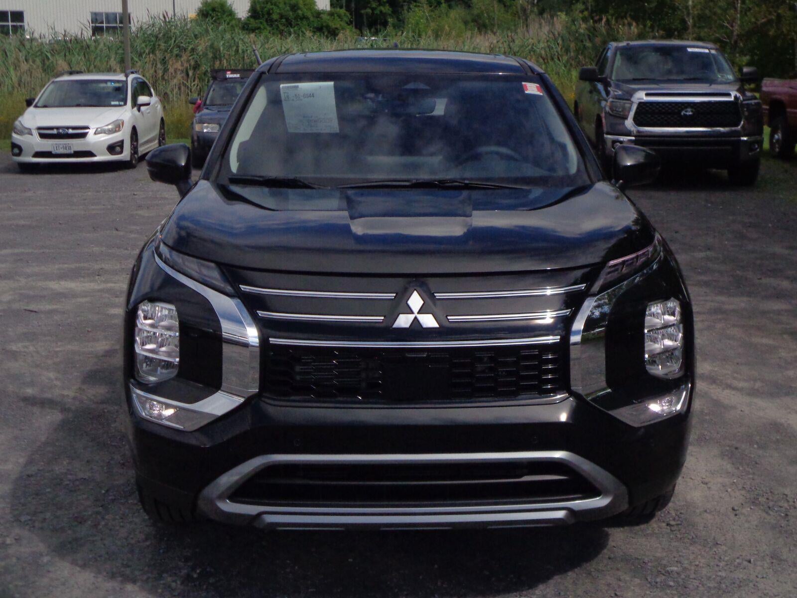 2026 Mitsubishi Outlander SE