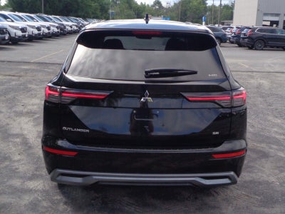 2026 Mitsubishi Outlander SE